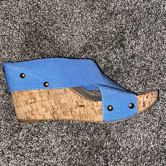 Size 9 Cato heel - Picture 2 of 2